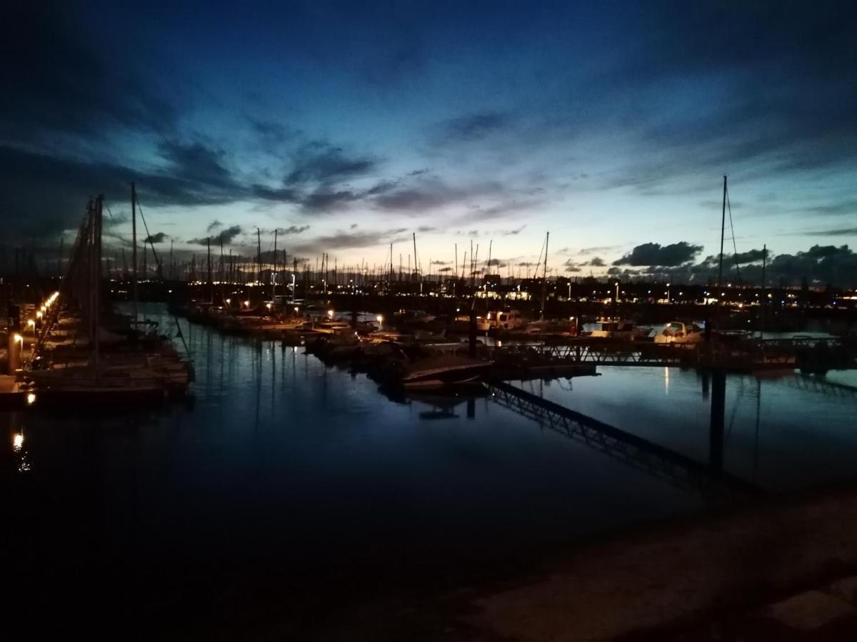 Sejour Insolite Sur Un Yacht. Bateau Hotel A Quai. La Rochelle  Dış mekan fotoğraf