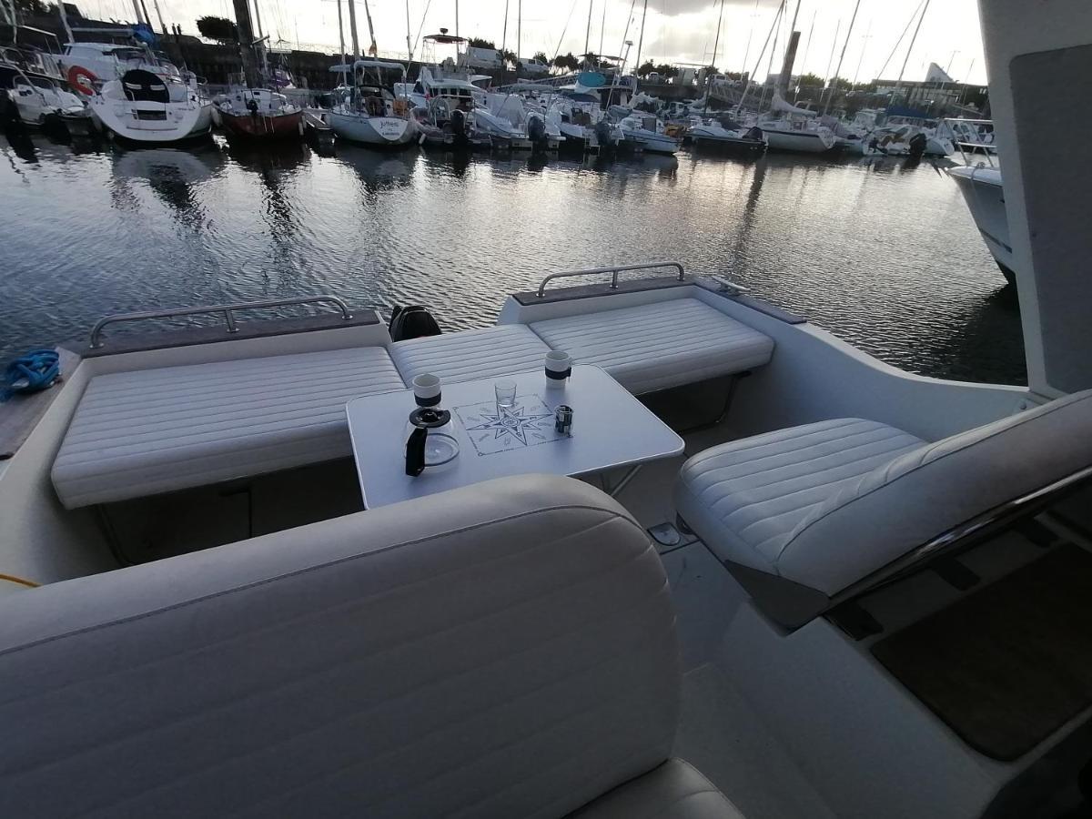 Sejour Insolite Sur Un Yacht. Bateau Hotel A Quai. La Rochelle  Dış mekan fotoğraf